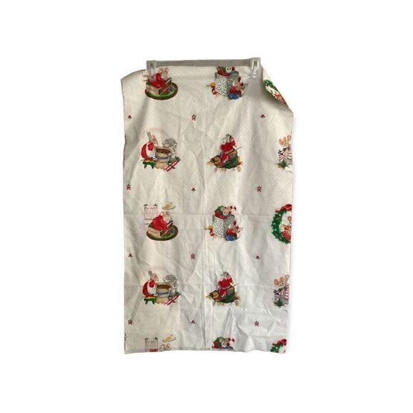 The Mistletoe Mice Fabric Panel - Picture 1 of 7